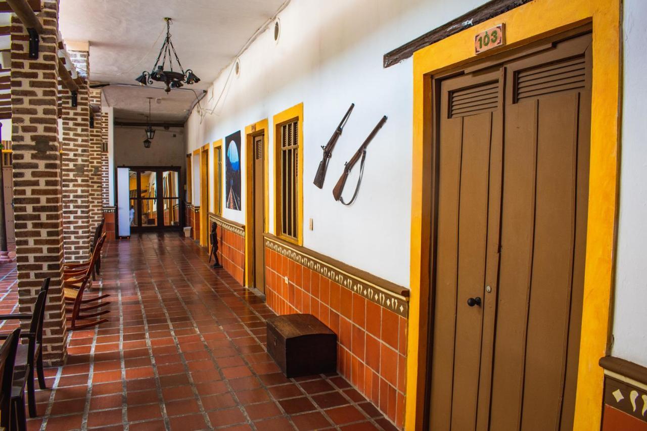 Hotel Caseron Del Parque Санта-Фе-де-Антьокия Экстерьер фото