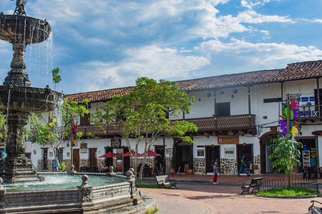 Hotel Caseron Del Parque Санта-Фе-де-Антьокия Экстерьер фото