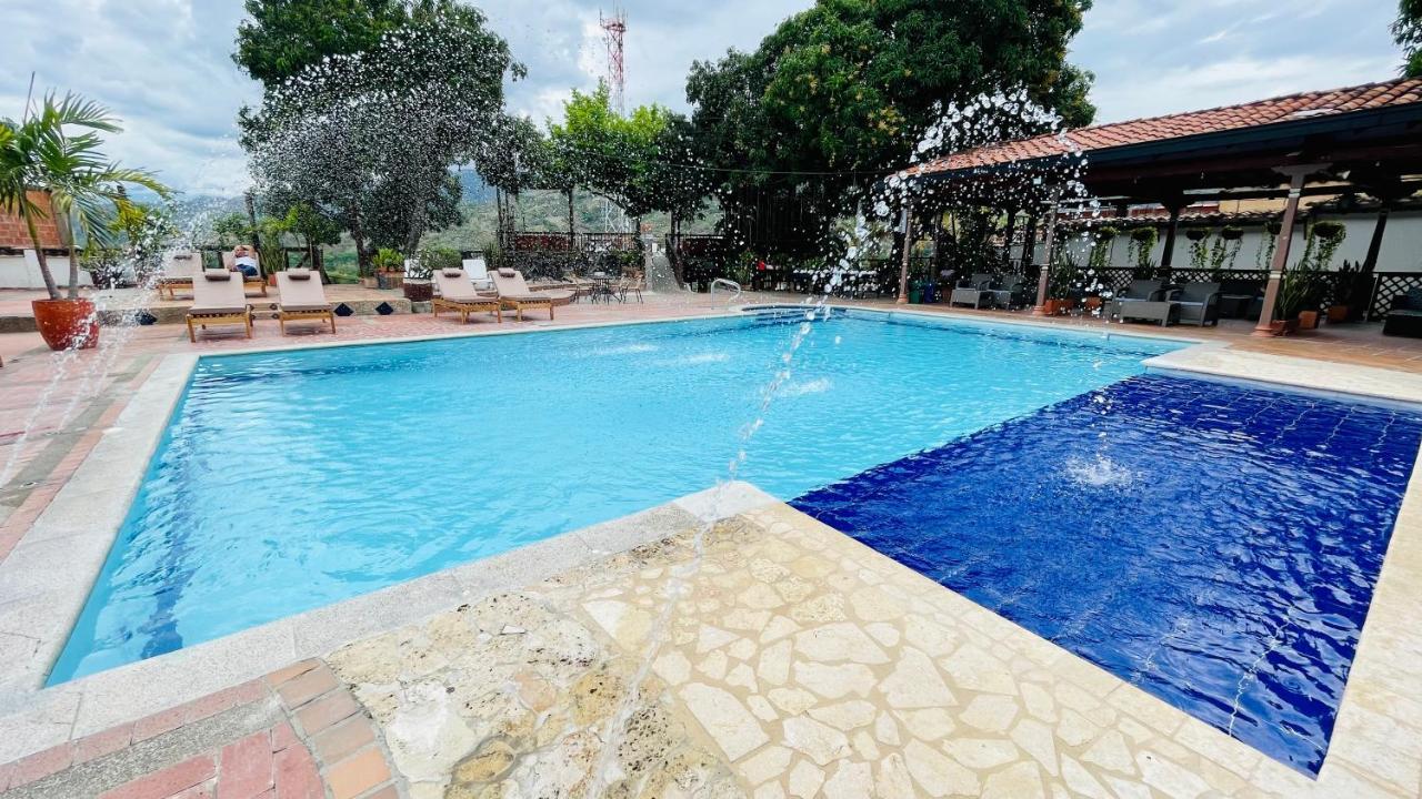 Hotel Caseron Del Parque Санта-Фе-де-Антьокия Экстерьер фото