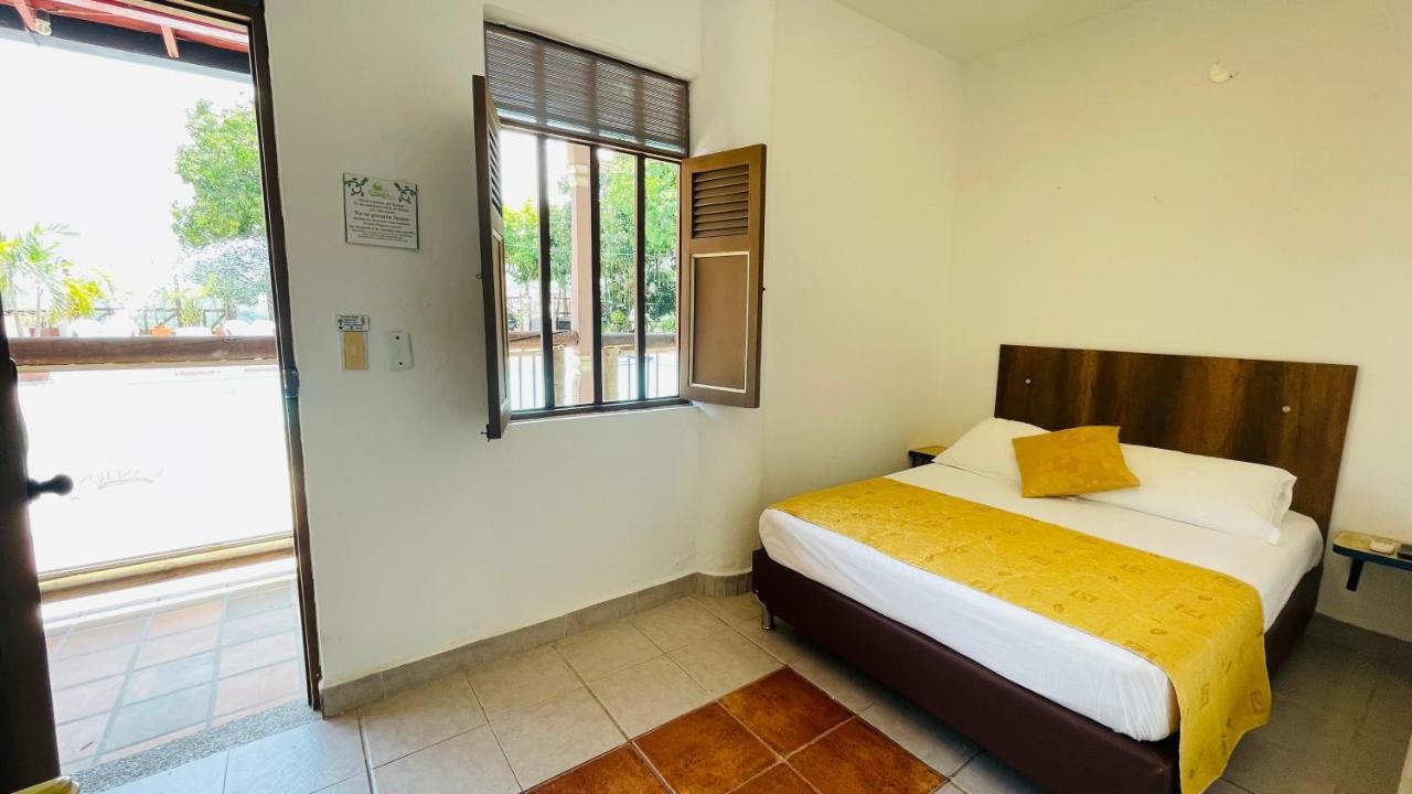 Hotel Caseron Del Parque Санта-Фе-де-Антьокия Экстерьер фото