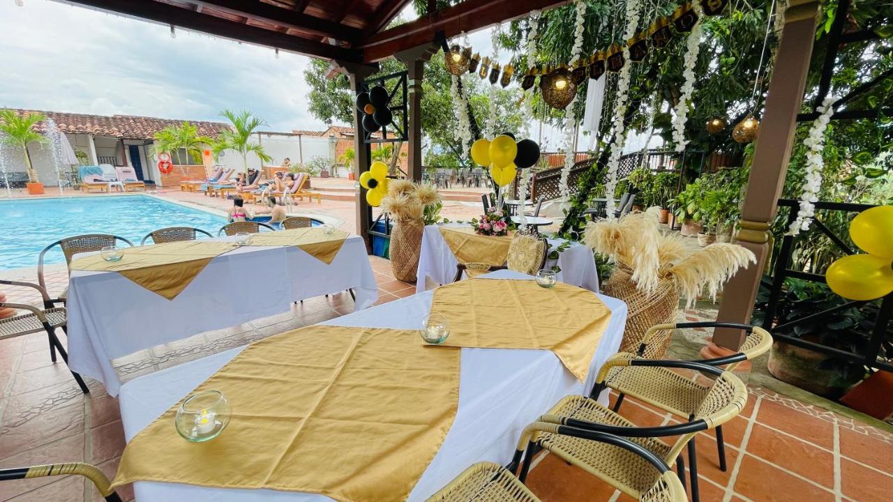 Hotel Caseron Del Parque Санта-Фе-де-Антьокия Экстерьер фото