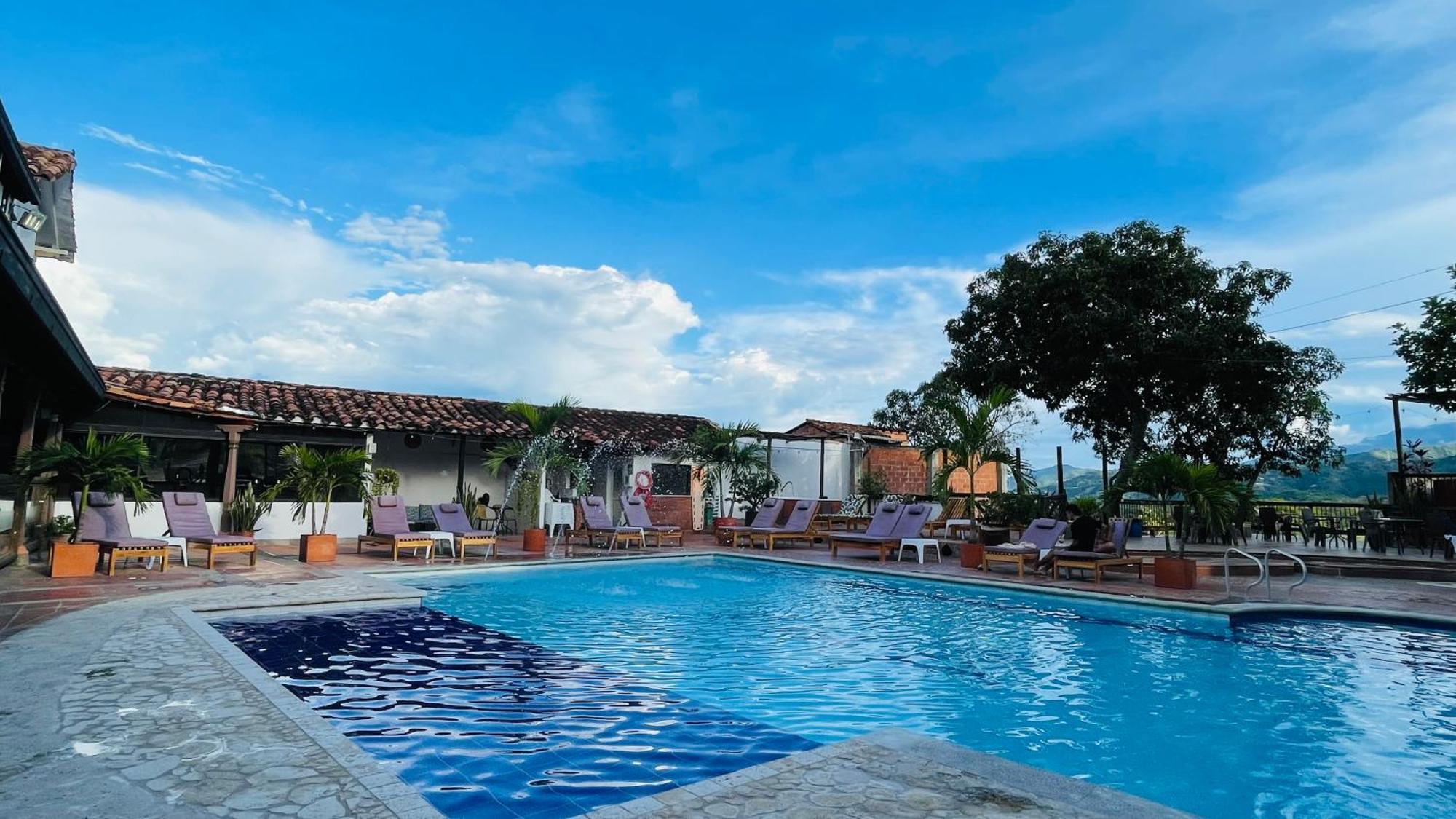 Hotel Caseron Del Parque Санта-Фе-де-Антьокия Экстерьер фото