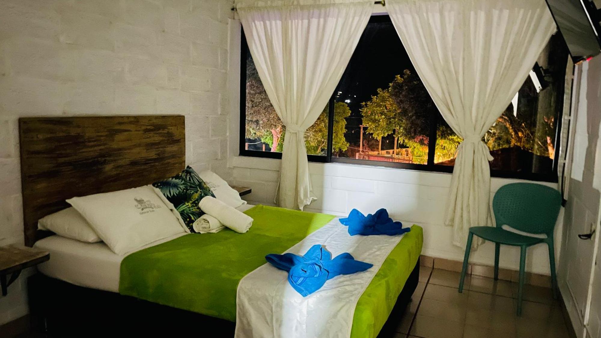 Hotel Caseron Del Parque Санта-Фе-де-Антьокия Экстерьер фото